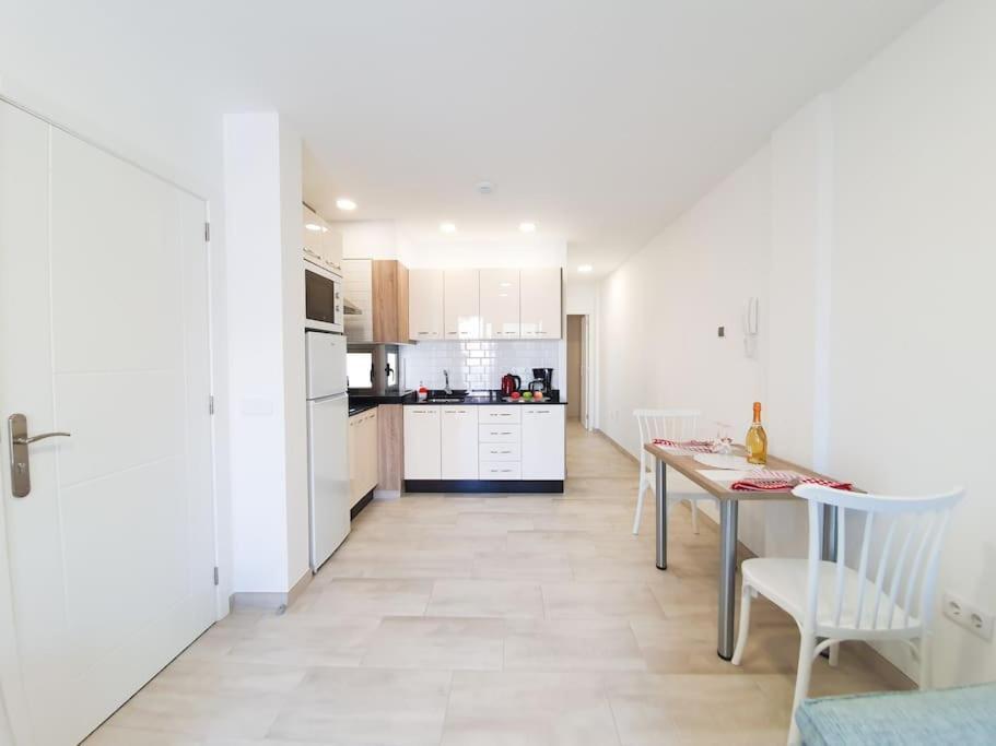 1 Arguineguin 1 Bedroom 45 Seconds From The Beach Apart 1 Exterior photo